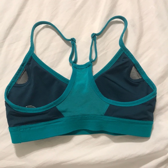 Nike Dri-fit Sports Bra - Picture 2 of 3